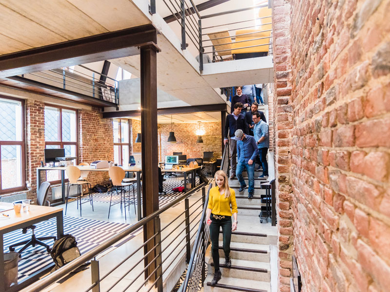 Quick guide on business with friends.